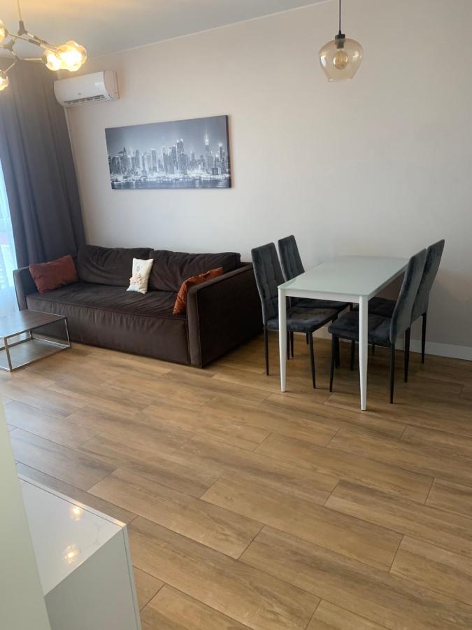 Nyvky Like Home - Fayna Town - Apt 398 Kiev Exterior foto